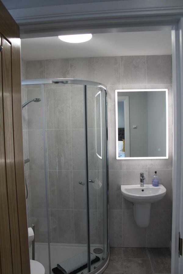 Apartment 1, Frasers Close,
